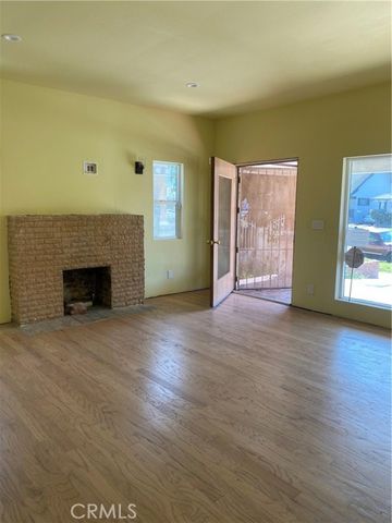 1447 W 47th Street, Los Angeles, CA 90062