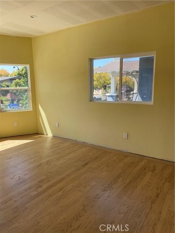 1447 W 47th Street, Los Angeles, CA 90062