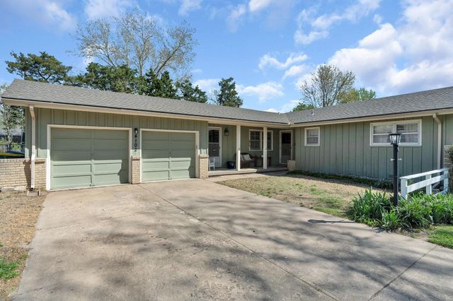 4102 W 17th St N, Wichita, KS 67212