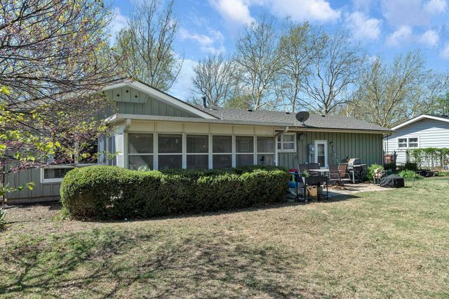 4102 W 17th St N, Wichita, KS 67212