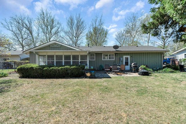 4102 W 17th St N, Wichita, KS 67212