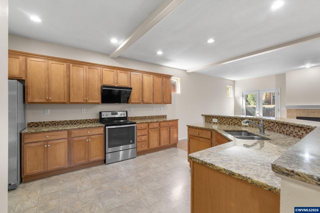 5255 Patrick Ln NE, Keizer, OR 97303