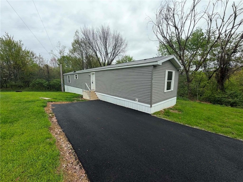 147 Terrace Ln, New Sewickley Twp, PA 16063
