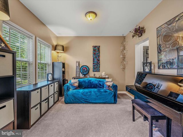554 BRAEBURN DR, Martinsburg, WV 25403