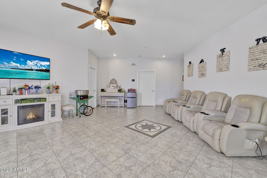 17000 N Assisted Living Boulevard, Surprise, AZ 85374 — photo 3