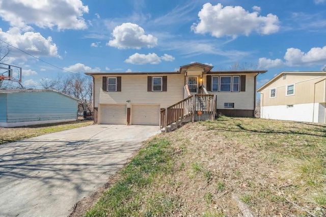 1404 Thompson Drive, Junction City, KS 66441
