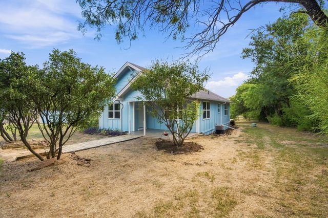 3325 Dove Creek Road, Cleburne, TX 76031