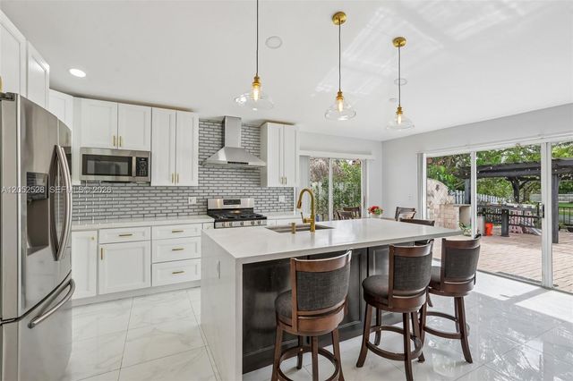 13412 NW 6th Drive, Plantation, FL 33325