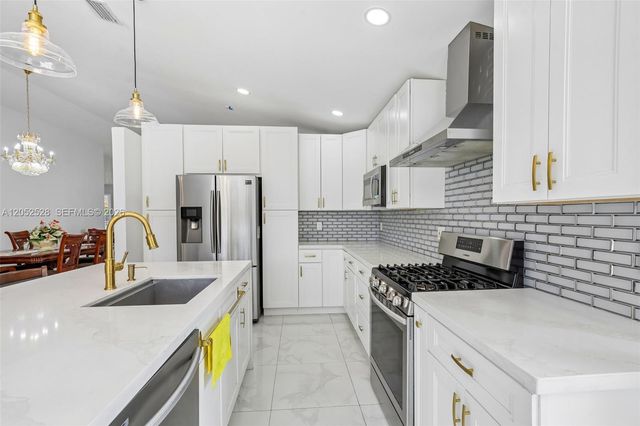 13412 NW 6th Drive, Plantation, FL 33325