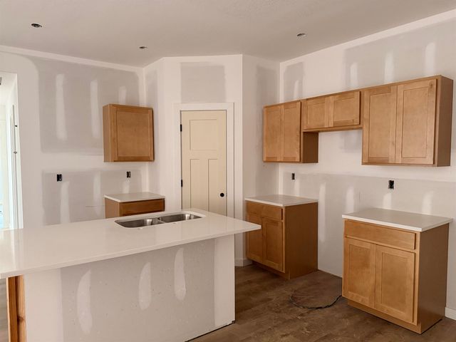 2922 S Cedar Crest, Wichita, KS 67215