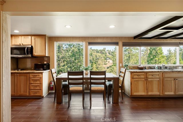 24416 Horst Drive, Crestline, CA 92325