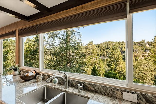 24416 Horst Drive, Crestline, CA 92325
