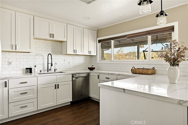 24416 Horst Drive, Crestline, CA 92325