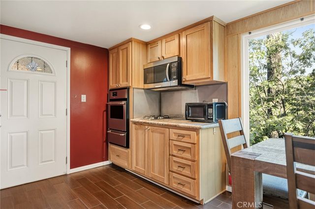 24416 Horst Drive, Crestline, CA 92325