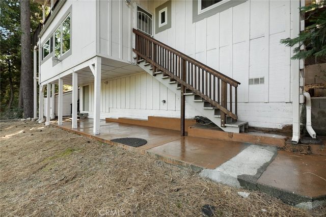 24416 Horst Drive, Crestline, CA 92325