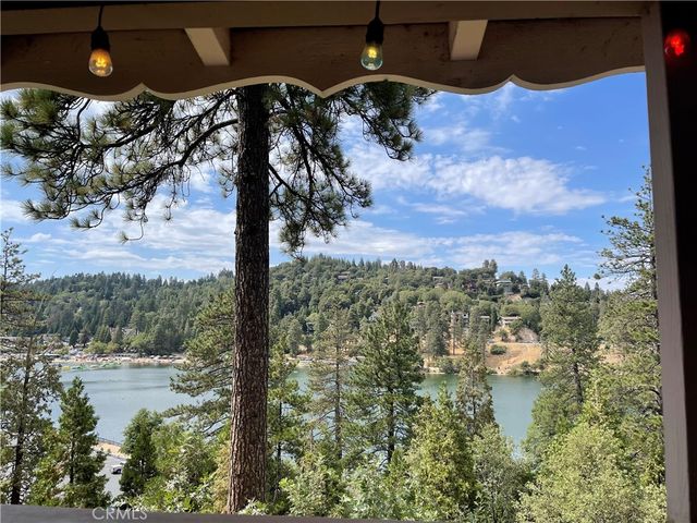 24416 Horst Drive, Crestline, CA 92325