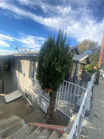 1129 N Alma Avenue, Los Angeles, CA 90063