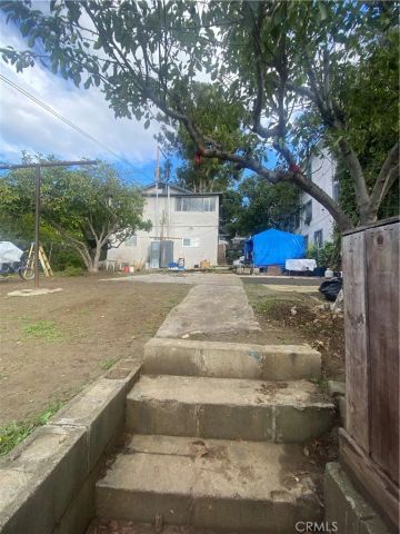 1129 N Alma Avenue, Los Angeles, CA 90063