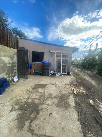 1129 N Alma Avenue, Los Angeles, CA 90063