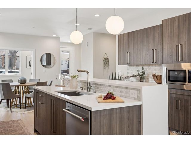 3075 S Delaware St, Englewood, CO 80110