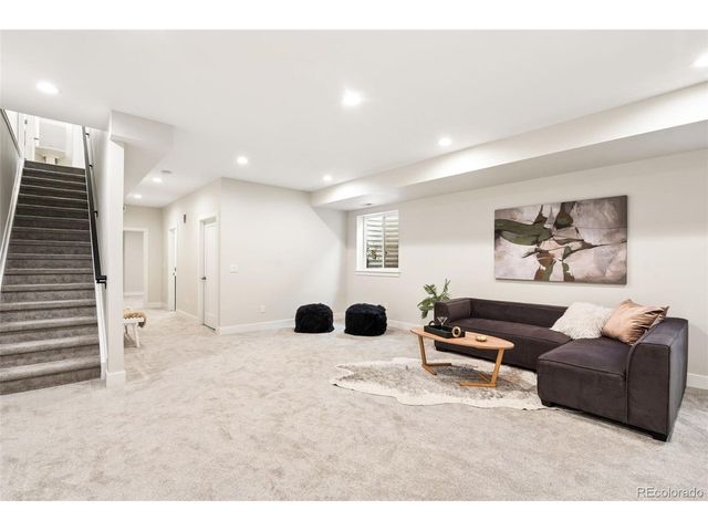 3075 S Delaware St, Englewood, CO 80110