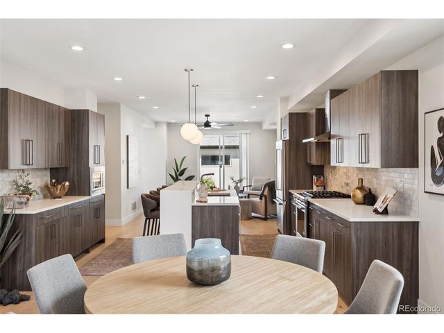 3075 S Delaware St, Englewood, CO 80110