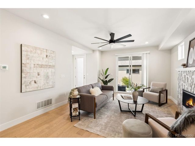 3075 S Delaware St, Englewood, CO 80110