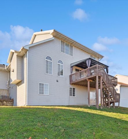 6705 Three Lakes Parkway, Des Moines, IA 50320