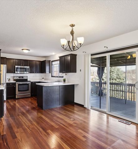 6705 Three Lakes Parkway, Des Moines, IA 50320