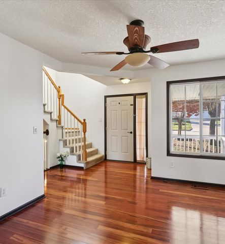 6705 Three Lakes Parkway, Des Moines, IA 50320