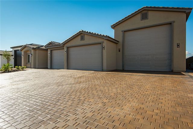 6415 S Calle Serena, Fort Mohave, AZ 86426