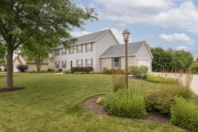 N99W17409 Meadow Creek WAY, Germantown, WI 53022