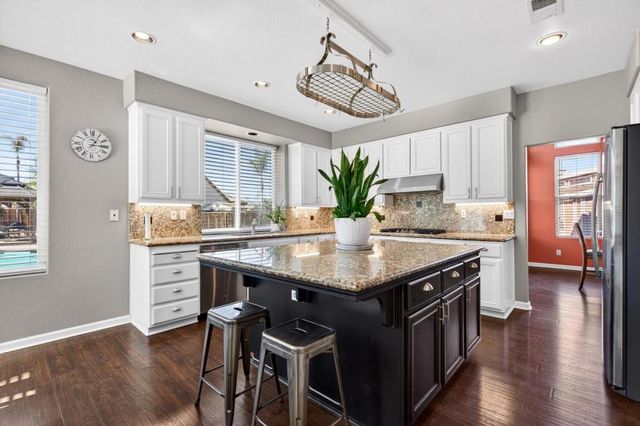 866 Covey Court, Hollister, CA 95023