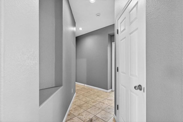 866 Covey Court, Hollister, CA 95023