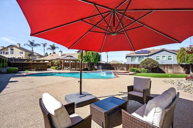 866 Covey Court, Hollister, CA 95023