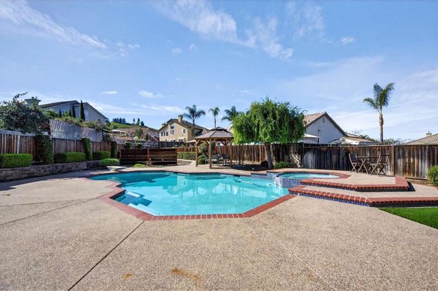 866 Covey Court, Hollister, CA 95023