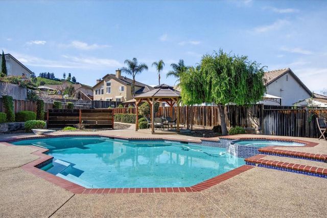 866 Covey Court, Hollister, CA 95023