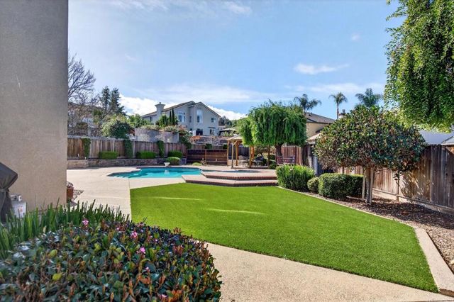 866 Covey Court, Hollister, CA 95023