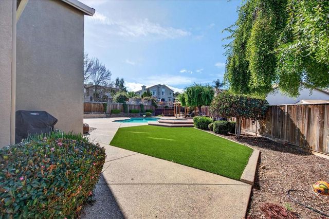 866 Covey Court, Hollister, CA 95023