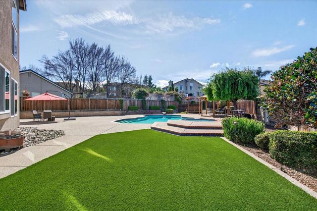 866 Covey Court, Hollister, CA 95023