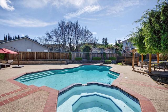 866 Covey Court, Hollister, CA 95023