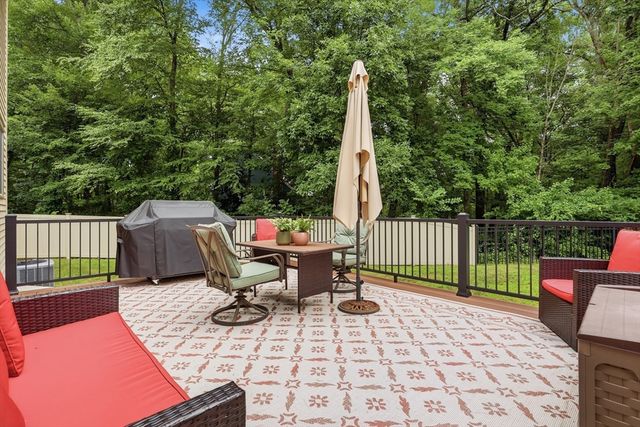 32 Shaker Lane, Littleton, MA 01460