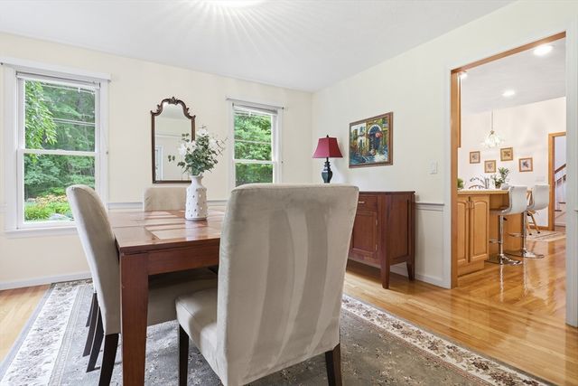 32 Shaker Lane, Littleton, MA 01460