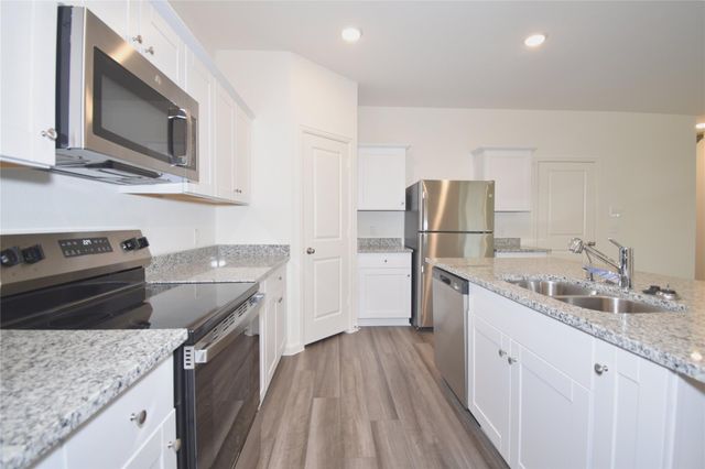 15291 Abella Drive, Conroe, TX 77316