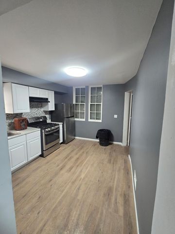 11335 S Champlain Avenue 1, Chicago, IL 60628