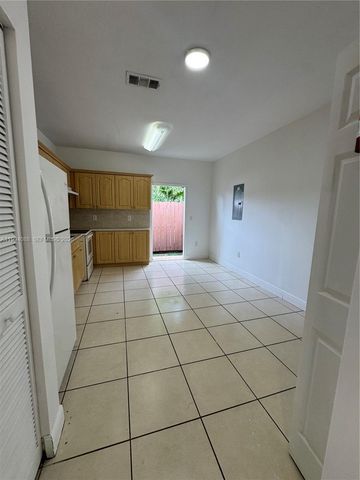 761 NW 24th Ct 761, Miami, FL 33125
