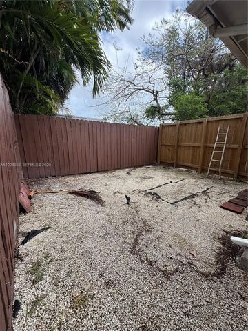 761 NW 24th Ct 761, Miami, FL 33125