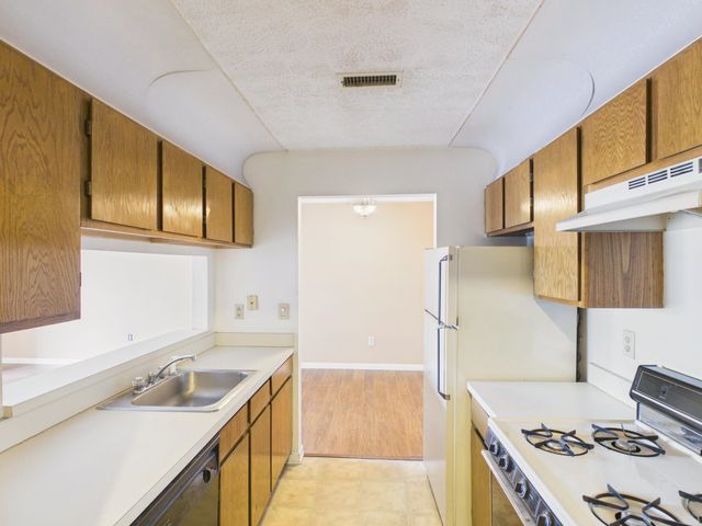 2 Scituate Pl Unit 26, Merrimack, NH 03054