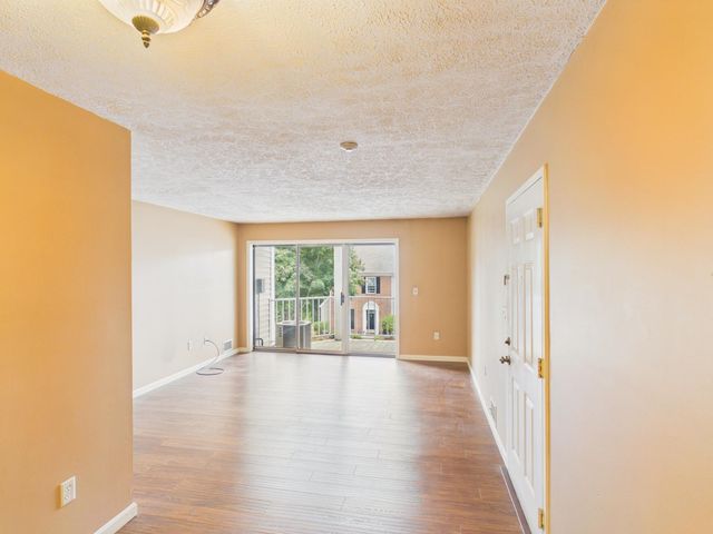2 Scituate Pl Unit 26, Merrimack, NH 03054