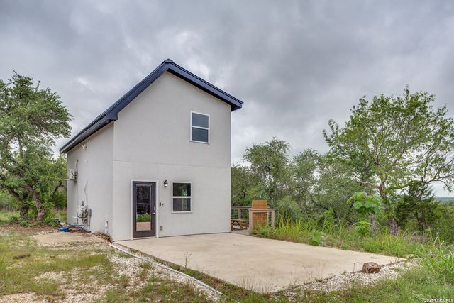 1200 Linda Dr, Canyon Lake, TX 78133